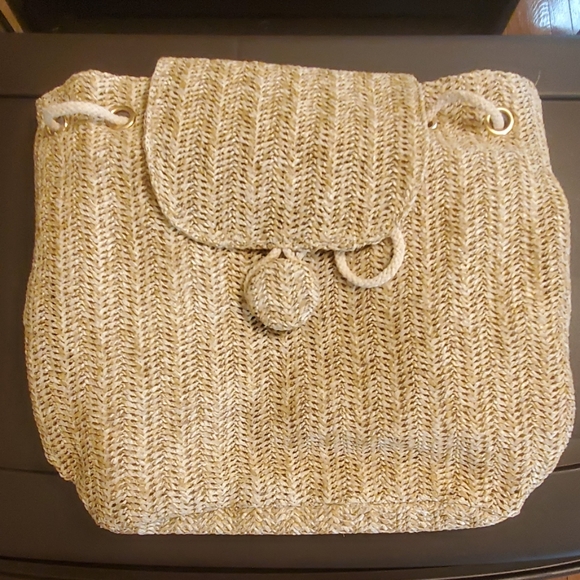 SOLD Woven Backpack - Picture 2 of 6